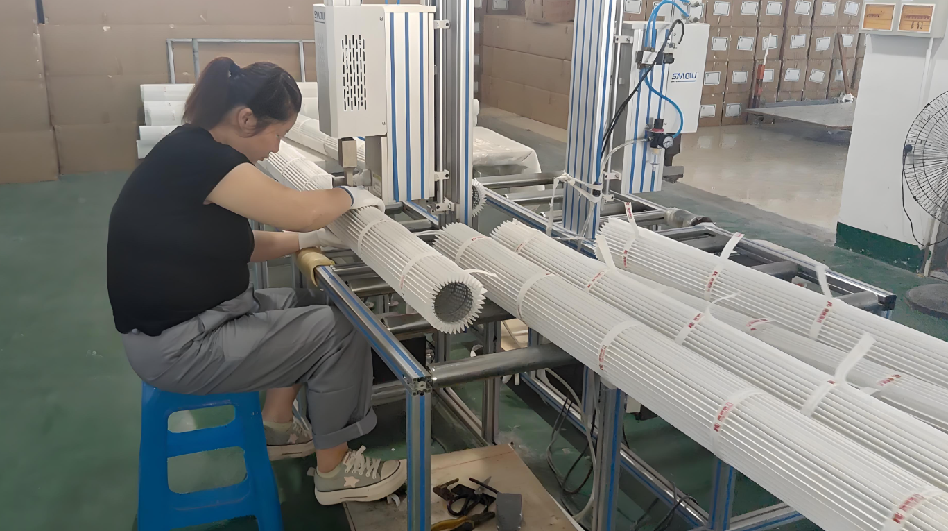 北京濾筒除塵器生產(chǎn)線現(xiàn)場照片