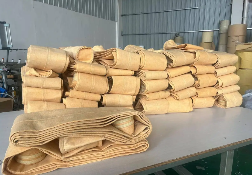 布袋除塵器如何應(yīng)對300℃以上高溫?zé)煔猓可疃冉馕瞿透邷貫V料與關(guān)鍵結(jié)構(gòu)設(shè)計